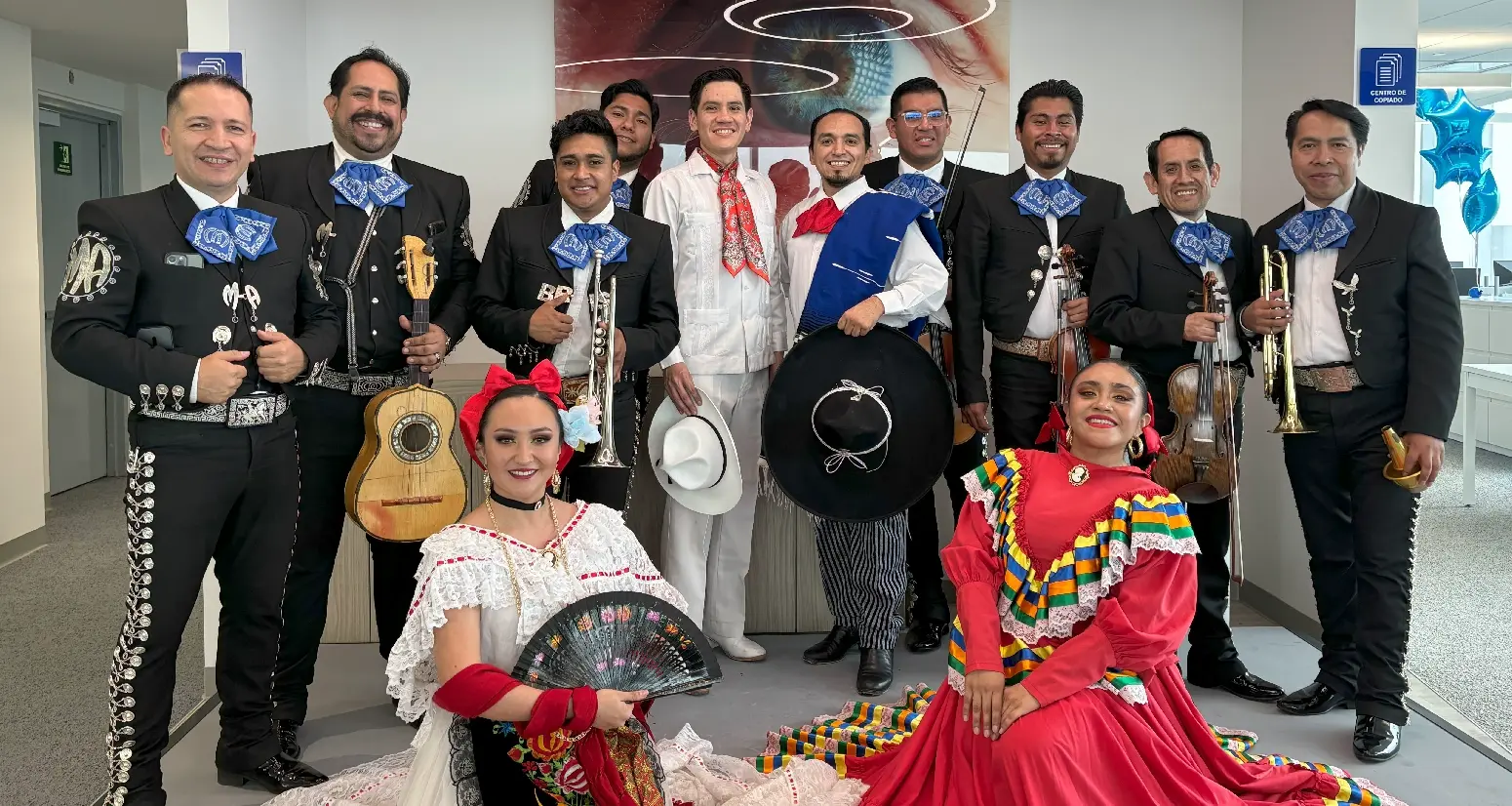 Mariachi con ballet folklórico